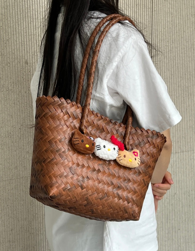 Fashionable and cute retro imitation rattan handmade woven beach bag storage bag